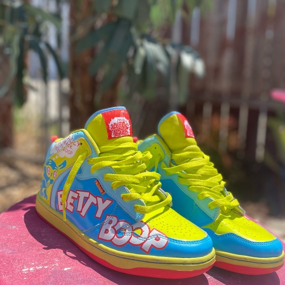 BETTY BOOP vintage sneakers Size 10 - Picture 3 of 8